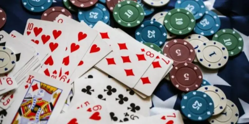 Tìm hiểu sơ lược về bài Tiến Lên solo